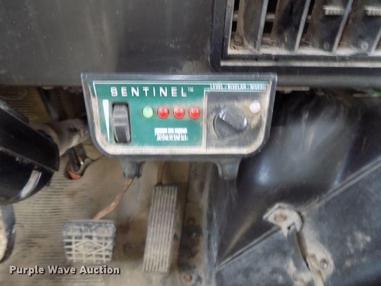 image for item DG2640 1996 International 4900  dump truck