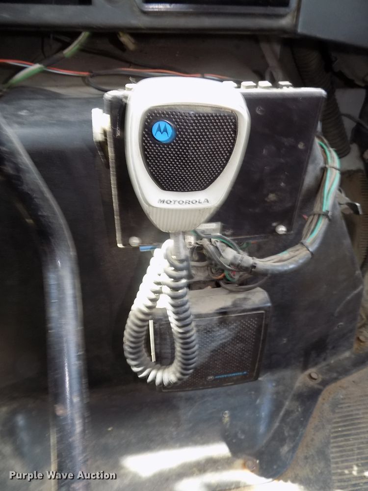 image for item DG2640 1996 International 4900  dump truck