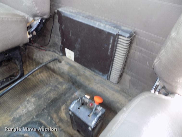 image for item DG2640 1996 International 4900  dump truck