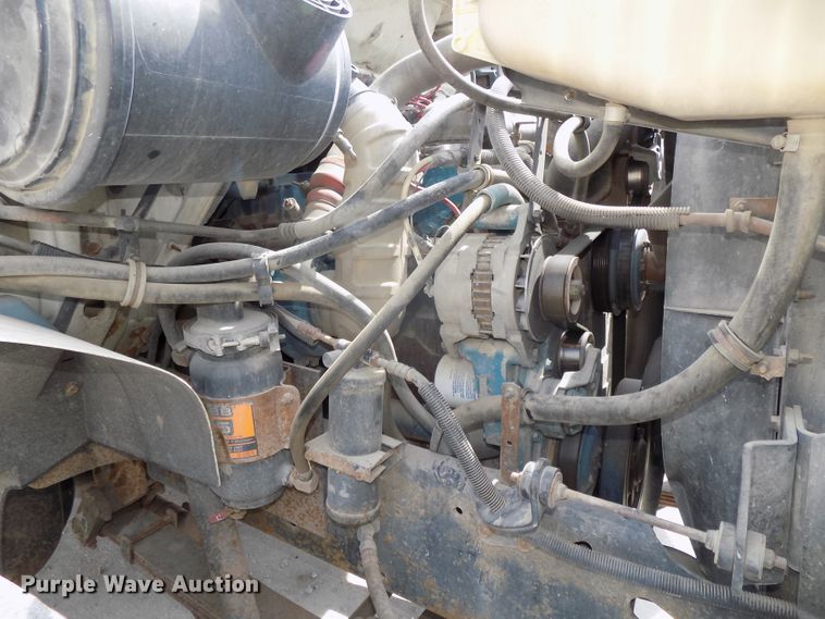 image for item DG2640 1996 International 4900  dump truck