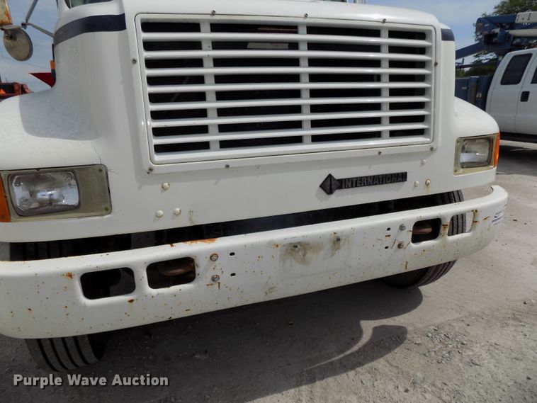 image for item DG2640 1996 International 4900  dump truck