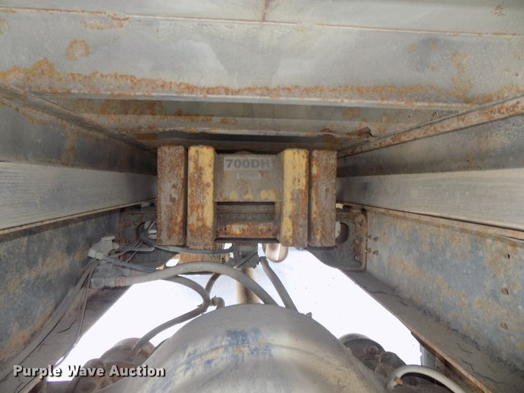 image for item DG2640 1996 International 4900  dump truck