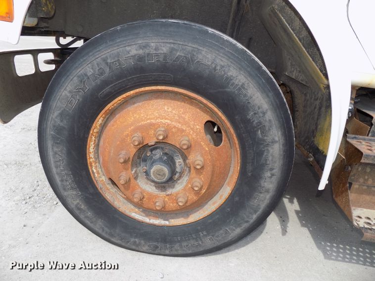 image for item DG2640 1996 International 4900  dump truck