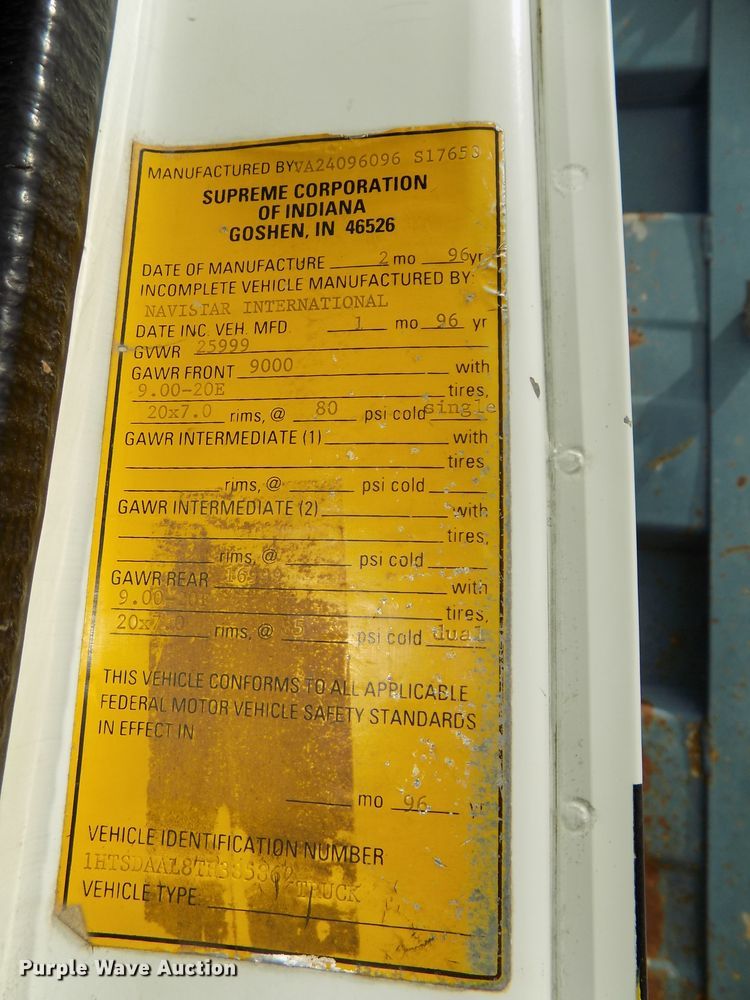 image for item DG2640 1996 International 4900  dump truck