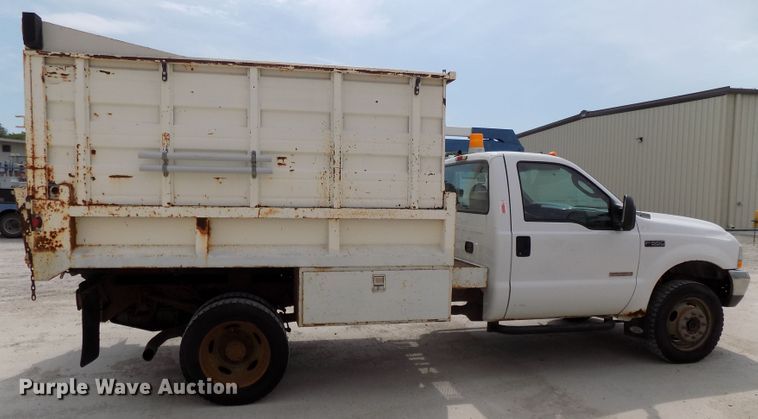 image for item DG2641 2004 Ford F550 Super Duty XL  dump truck