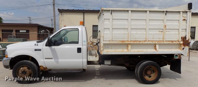 image for item DG2641 2004 Ford F550 Super Duty XL  dump truck