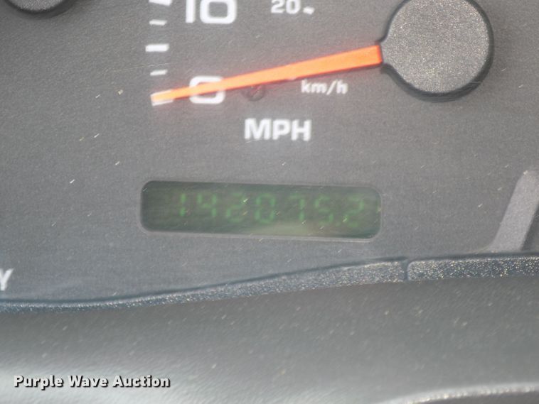 image for item DG2641 2004 Ford F550 Super Duty XL  dump truck