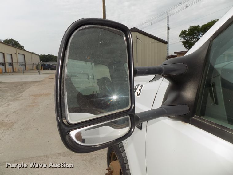 image for item DG2641 2004 Ford F550 Super Duty XL  dump truck