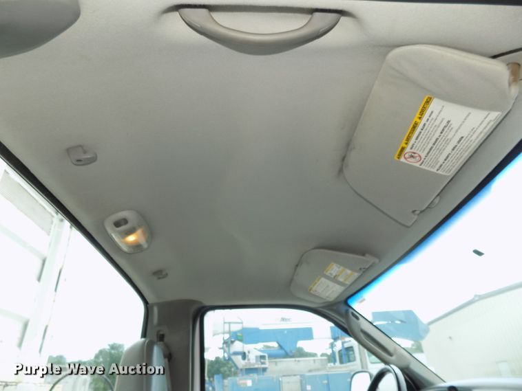 image for item DG2641 2004 Ford F550 Super Duty XL  dump truck