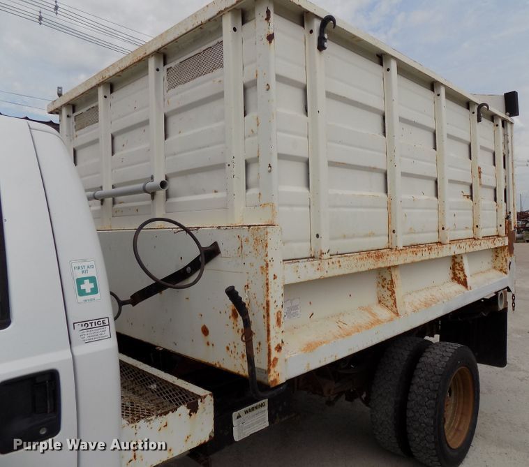 image for item DG2641 2004 Ford F550 Super Duty XL  dump truck