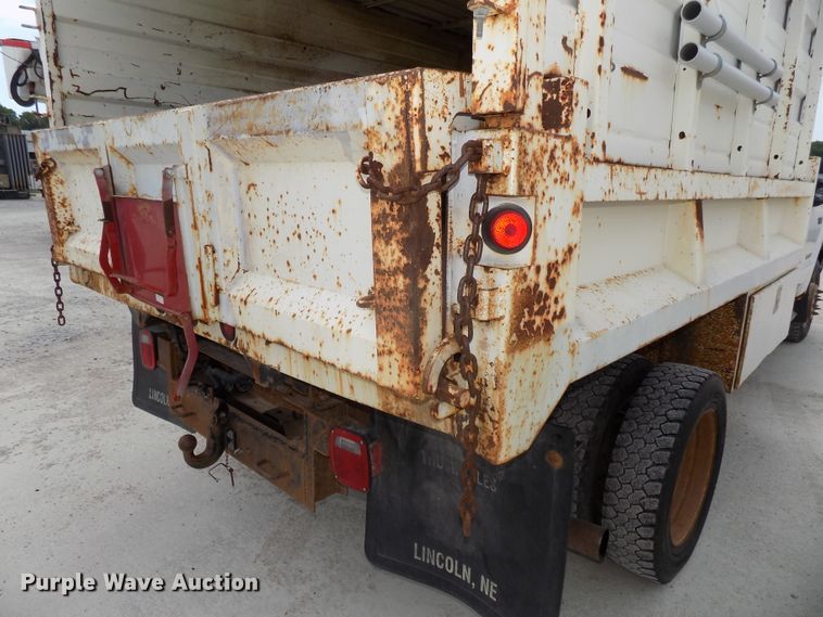 image for item DG2641 2004 Ford F550 Super Duty XL  dump truck
