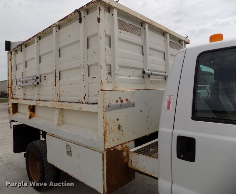 image for item DG2641 2004 Ford F550 Super Duty XL  dump truck