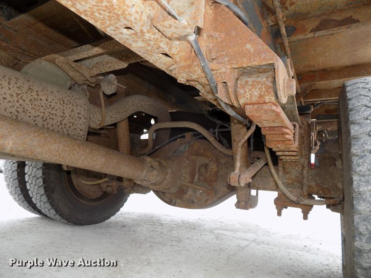 image for item DG2641 2004 Ford F550 Super Duty XL  dump truck