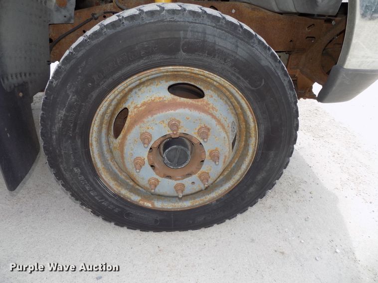 image for item DG2641 2004 Ford F550 Super Duty XL  dump truck