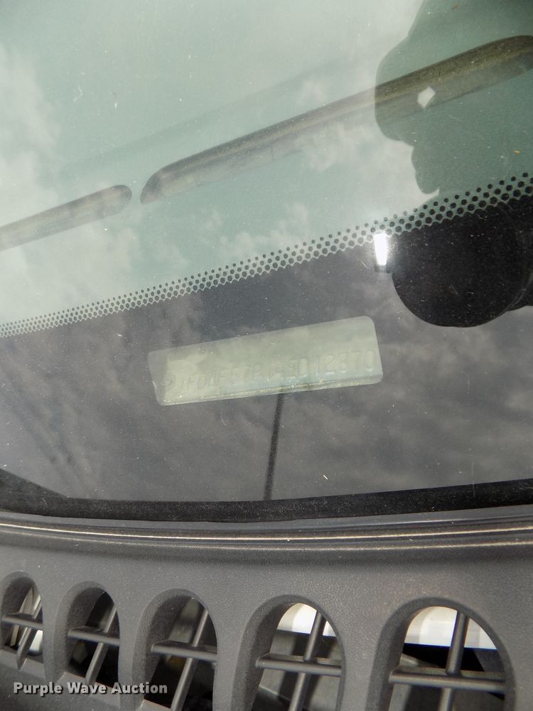 image for item DG2641 2004 Ford F550 Super Duty XL  dump truck