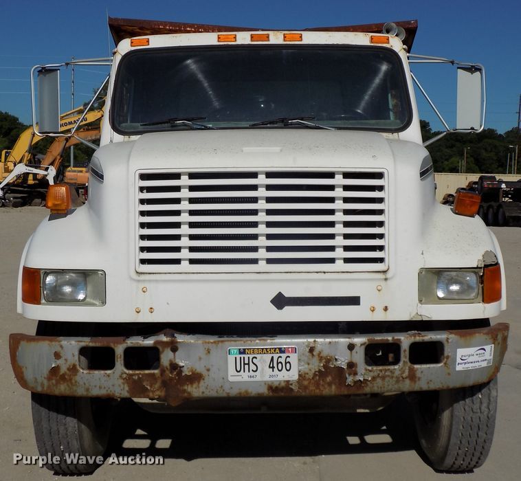 image for item DG2644 1993 International 4700  dump truck