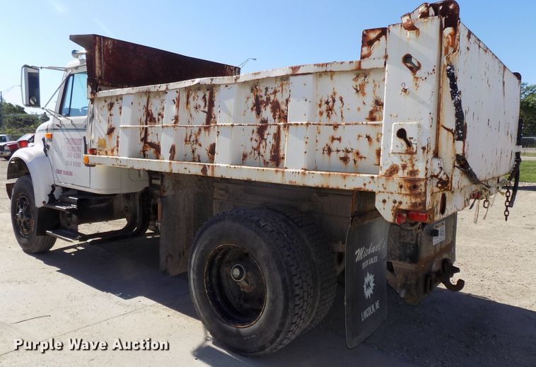 image for item DG2644 1993 International 4700  dump truck