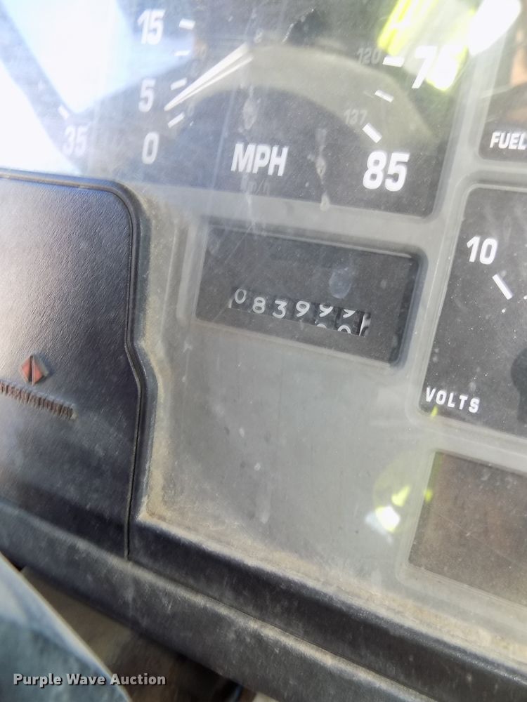 image for item DG2644 1993 International 4700  dump truck