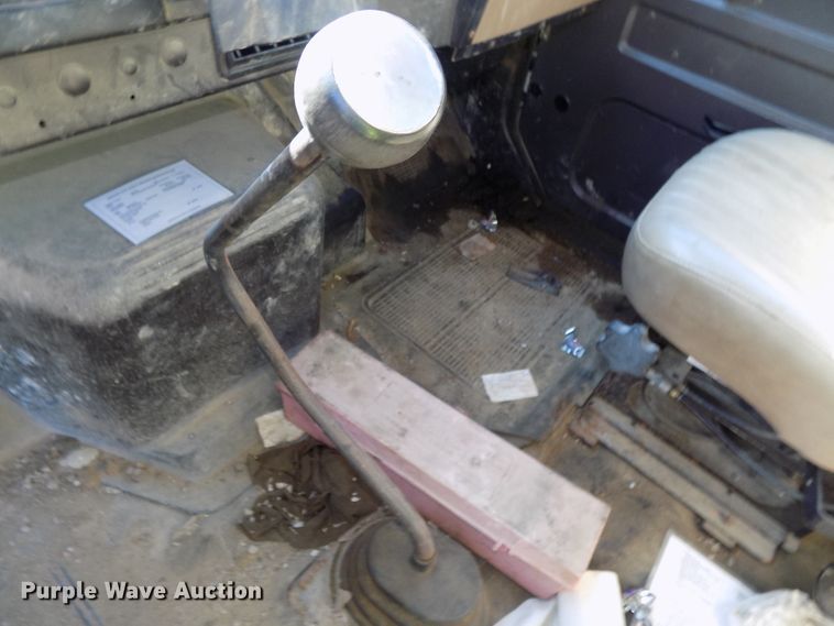 image for item DG2644 1993 International 4700  dump truck