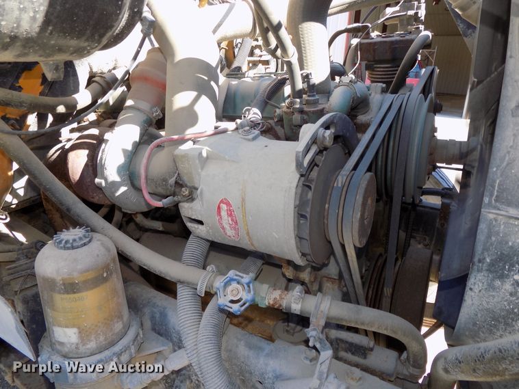 image for item DG2644 1993 International 4700  dump truck