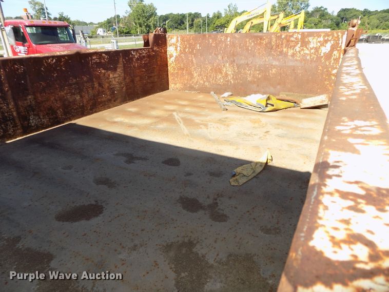 image for item DG2644 1993 International 4700  dump truck