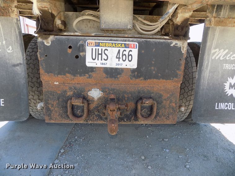 image for item DG2644 1993 International 4700  dump truck
