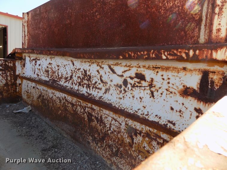 image for item DG2644 1993 International 4700  dump truck