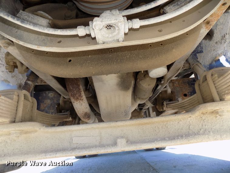 image for item DG2644 1993 International 4700  dump truck