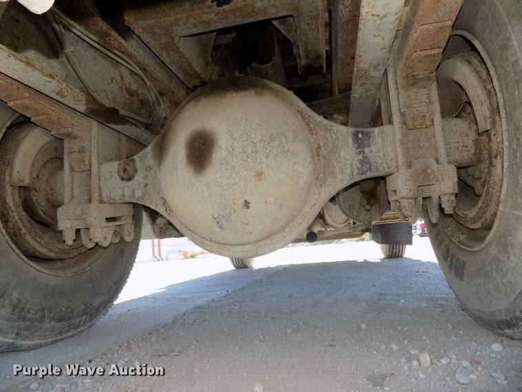 image for item DG2644 1993 International 4700  dump truck