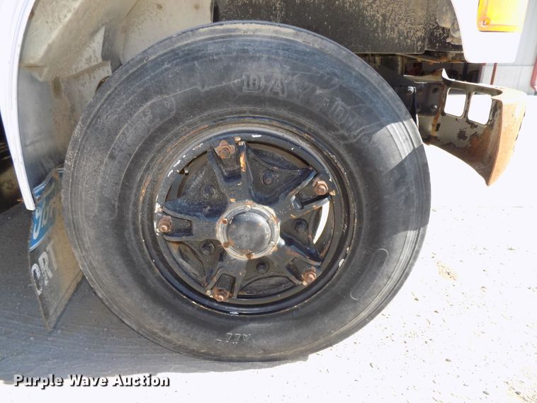 image for item DG2644 1993 International 4700  dump truck