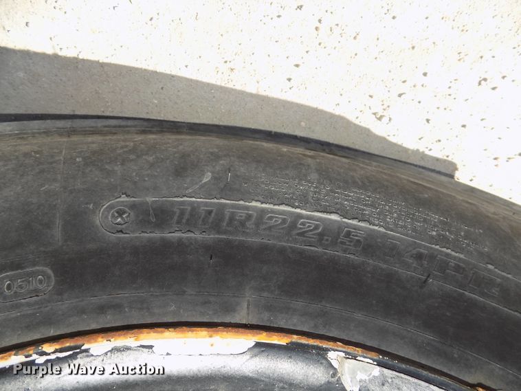 image for item DG2644 1993 International 4700  dump truck