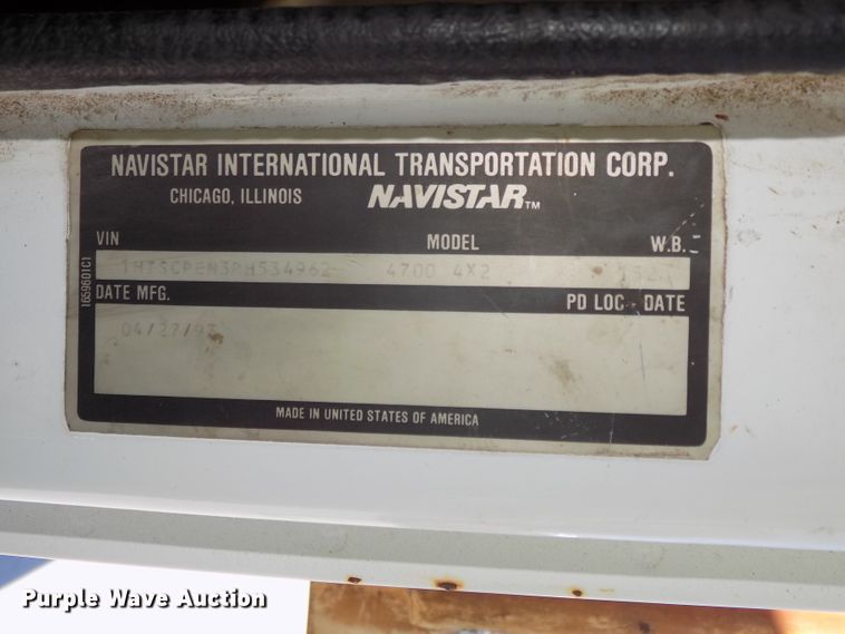 image for item DG2644 1993 International 4700  dump truck