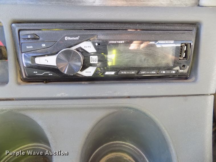 image for item DG2645 2006 Freightliner Columbia  semi truck