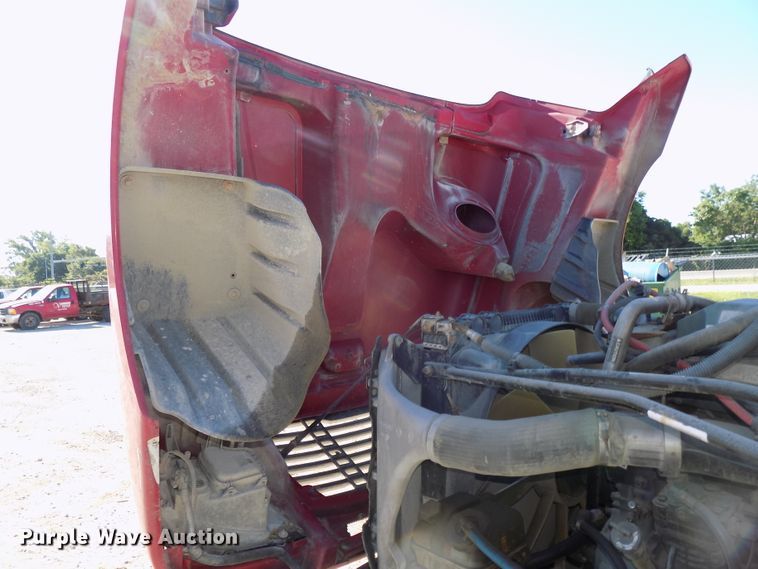 image for item DG2645 2006 Freightliner Columbia  semi truck