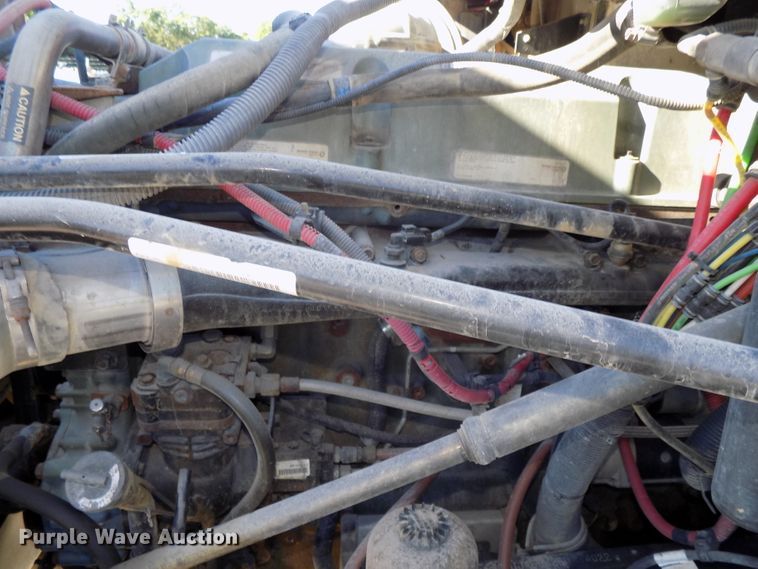 image for item DG2645 2006 Freightliner Columbia  semi truck