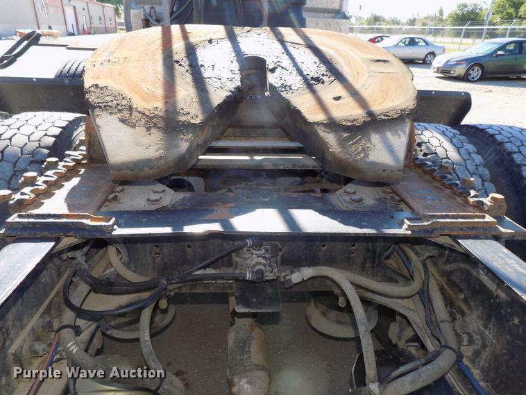 image for item DG2645 2006 Freightliner Columbia  semi truck