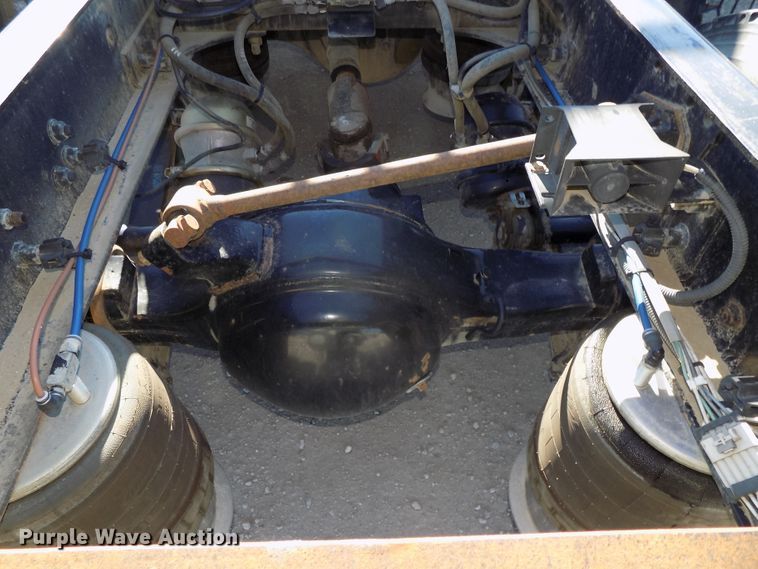 image for item DG2645 2006 Freightliner Columbia  semi truck