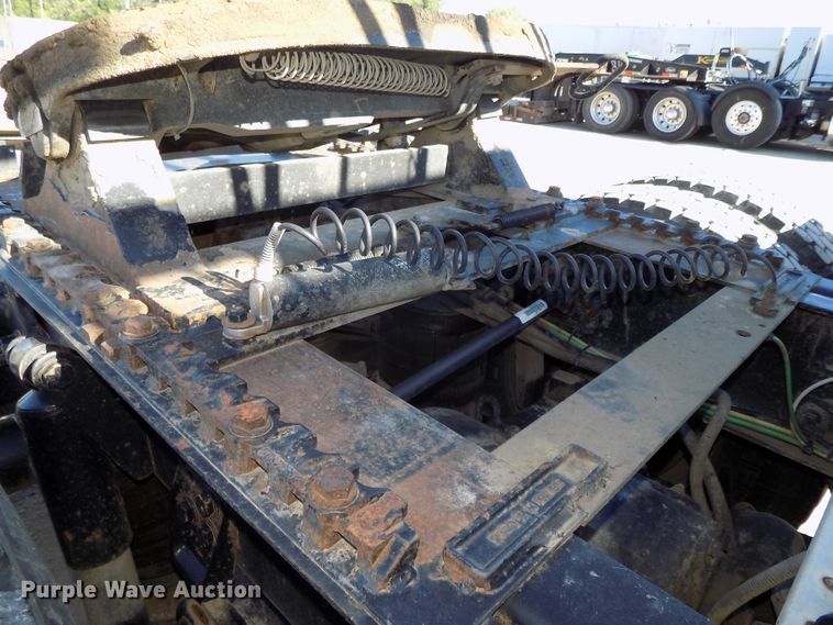 image for item DG2645 2006 Freightliner Columbia  semi truck