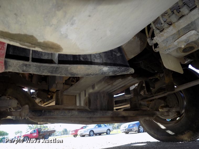 image for item DG2645 2006 Freightliner Columbia  semi truck