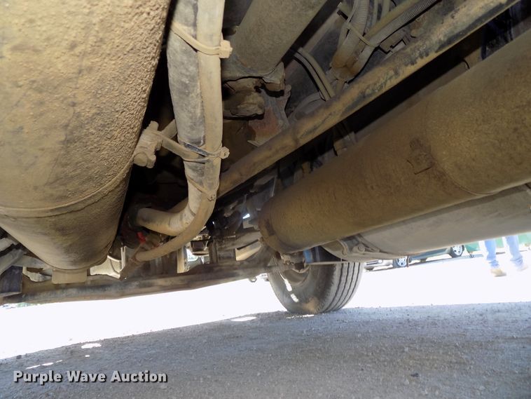 image for item DG2645 2006 Freightliner Columbia  semi truck