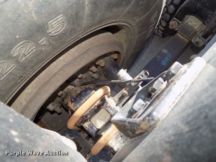 image for item DG2645 2006 Freightliner Columbia  semi truck