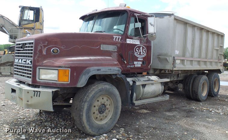 image for item DG5716 1997 Mack CL713 dump truck