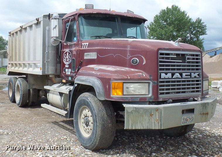 image for item DG5716 1997 Mack CL713 dump truck