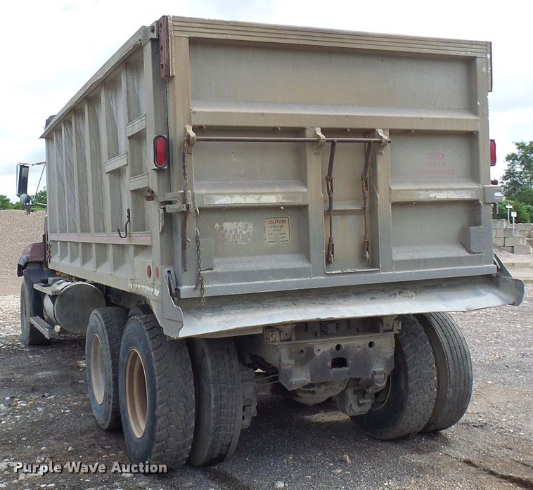 image for item DG5716 1997 Mack CL713 dump truck