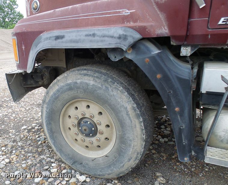 image for item DG5716 1997 Mack CL713 dump truck