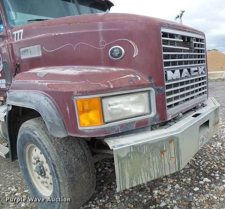 image for item DG5716 1997 Mack CL713 dump truck