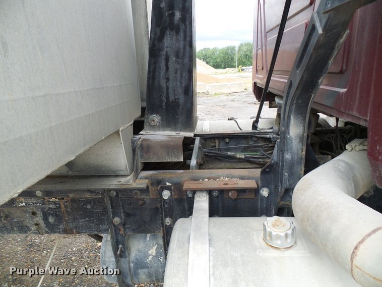 image for item DG5716 1997 Mack CL713 dump truck