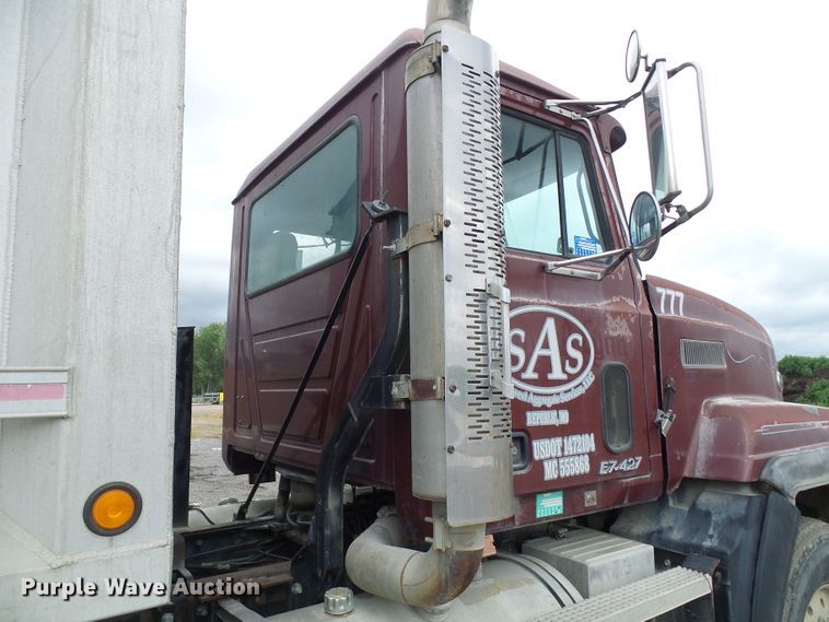 image for item DG5716 1997 Mack CL713 dump truck