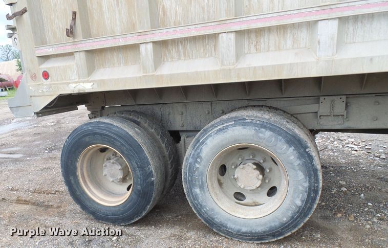image for item DG5716 1997 Mack CL713 dump truck