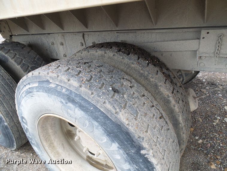 image for item DG5716 1997 Mack CL713 dump truck